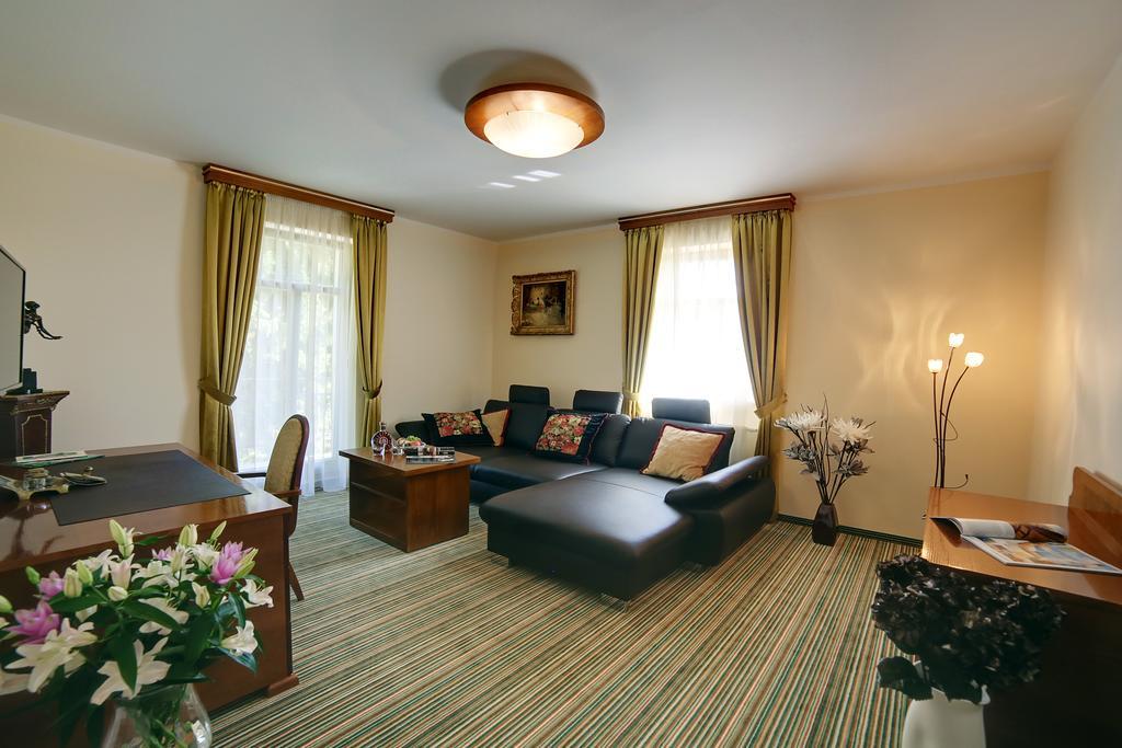 Parkhotel Forest Mariënbad Buitenkant foto