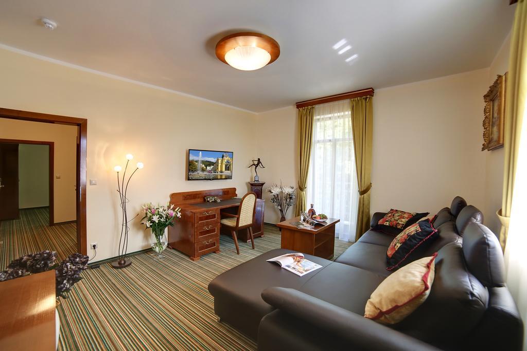 Parkhotel Forest Mariënbad Buitenkant foto