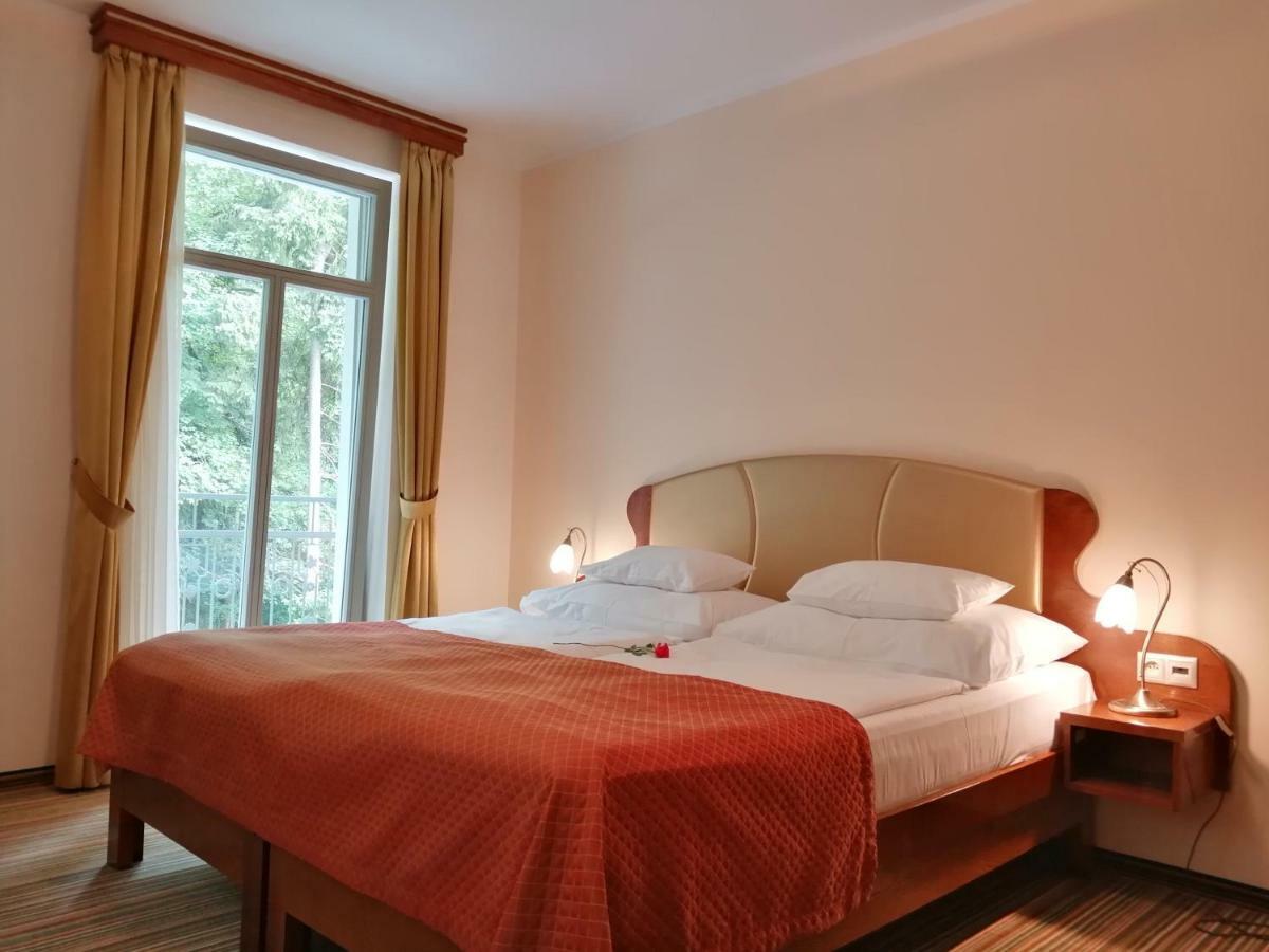 Parkhotel Forest Mariënbad Buitenkant foto
